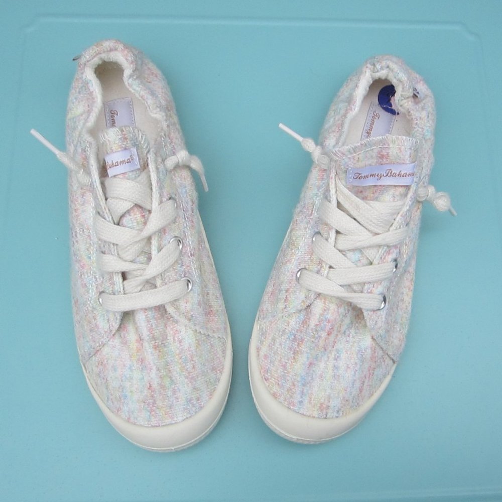 Like New Woman's Size 8.5 Multi-Color Tommy Bahama Slip-On Sneakers